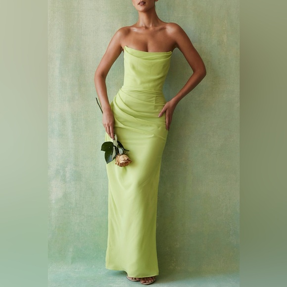 House of CB - Adrienne dress in Lime - Picture 1 of 10